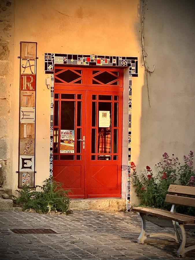مبيت وإفطار Sainte-Suzanne  Cote Jardin المظهر الخارجي الصورة